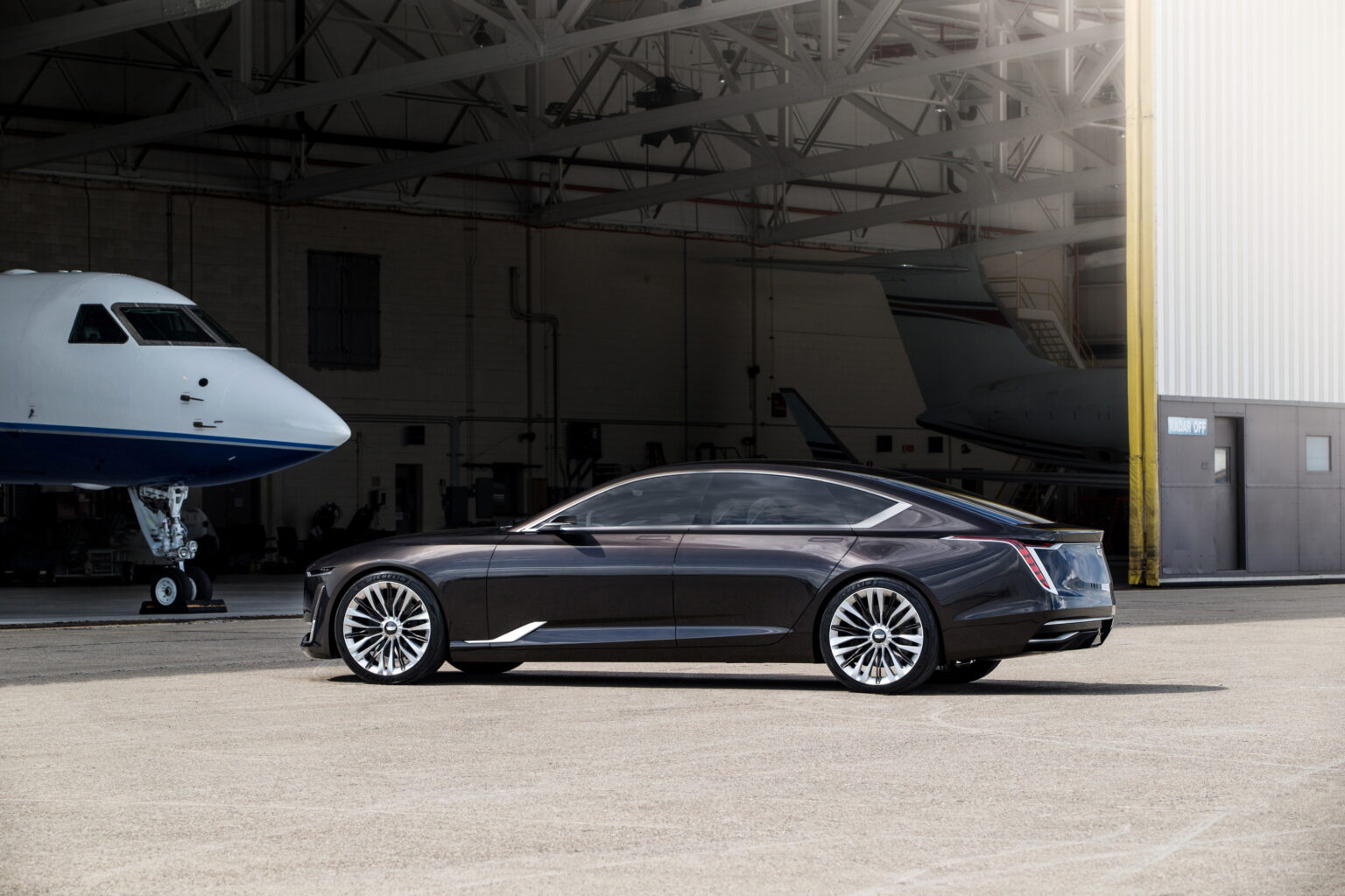 The Escala Concept introduces the next evolution of Cadillac design.