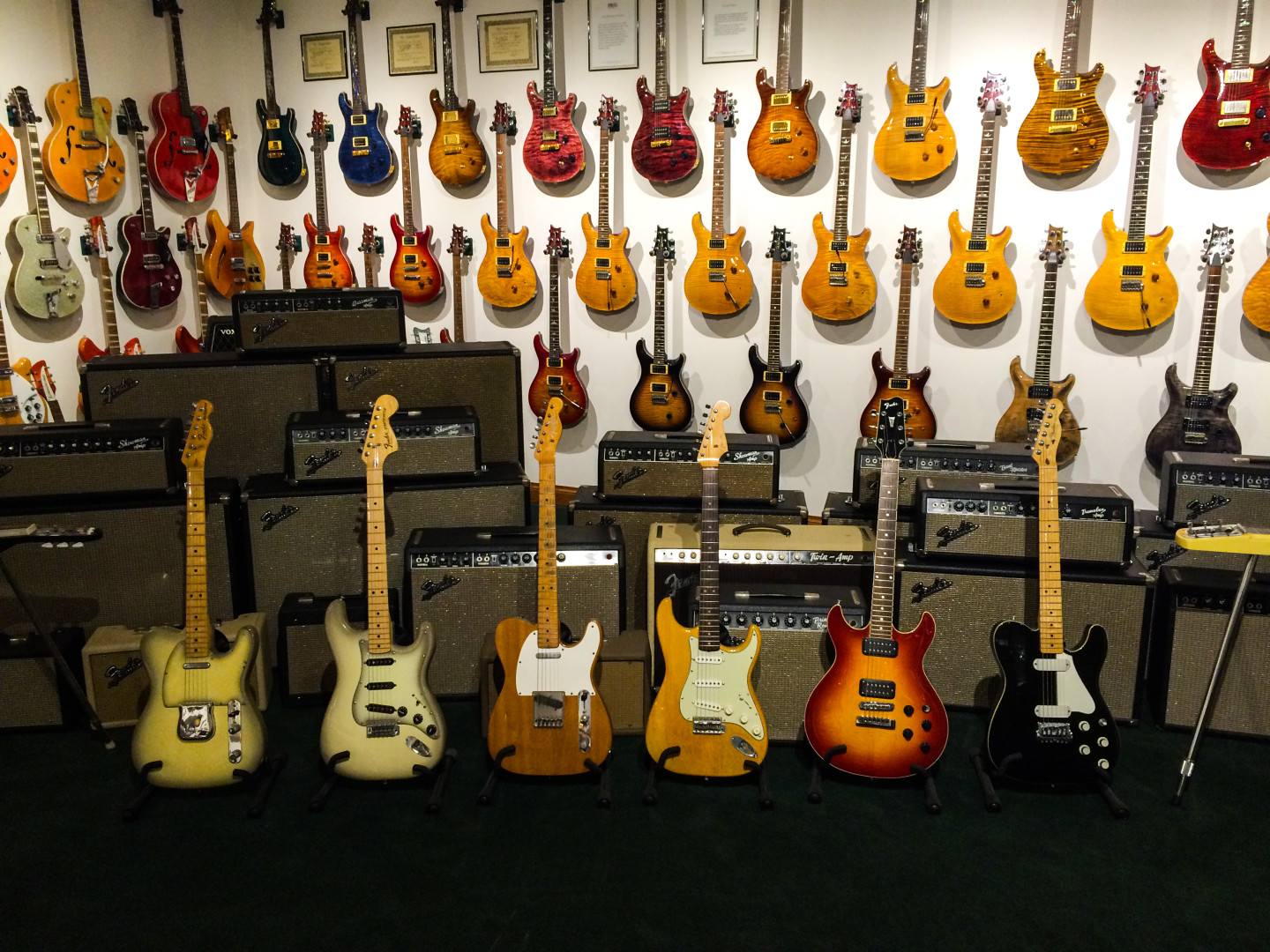 Dave’s Guitars: A Guitar Player’s Paradise in the Middle of Nowhere