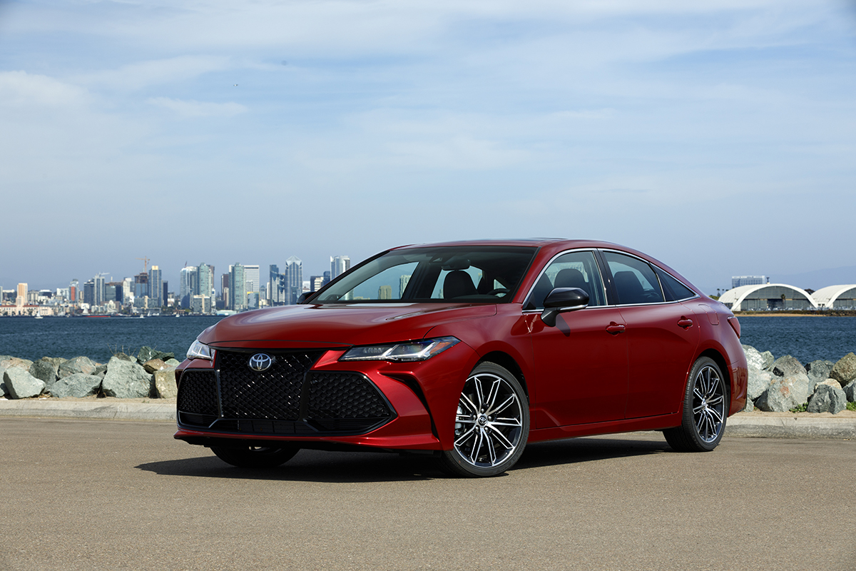 Driven: The 2019 Toyota Avalon Undergoes More Than Just a Facelift