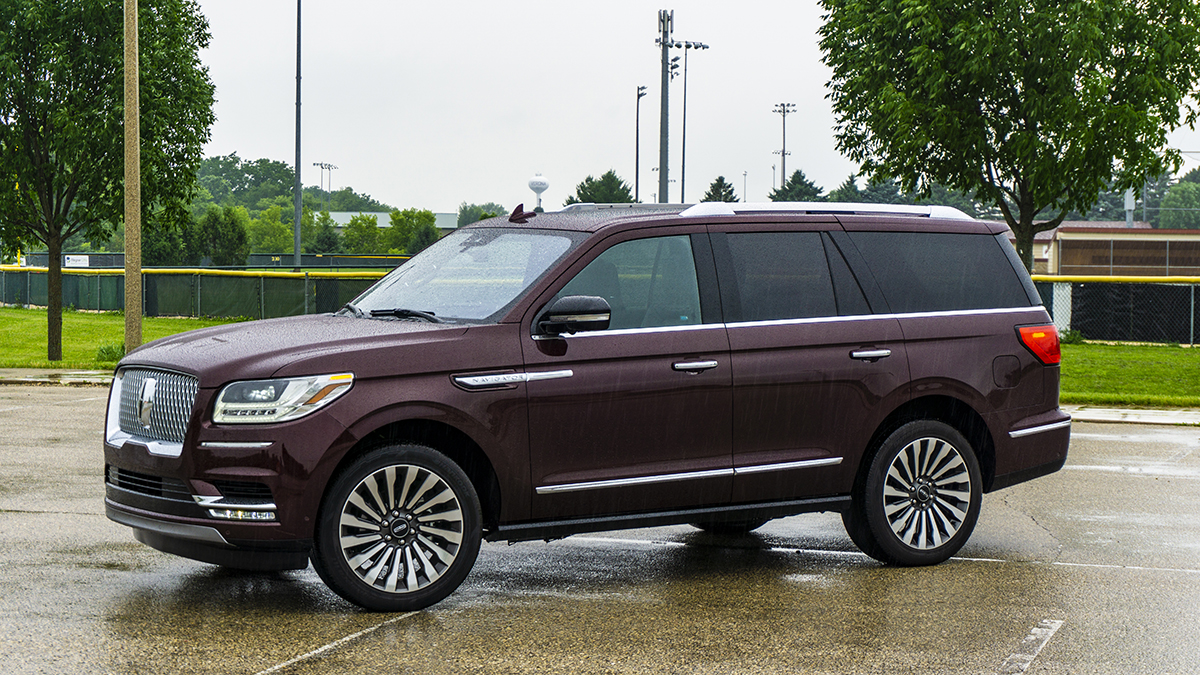 Destination Rosemont, Illinois: Only in America in the Lincoln Navigator