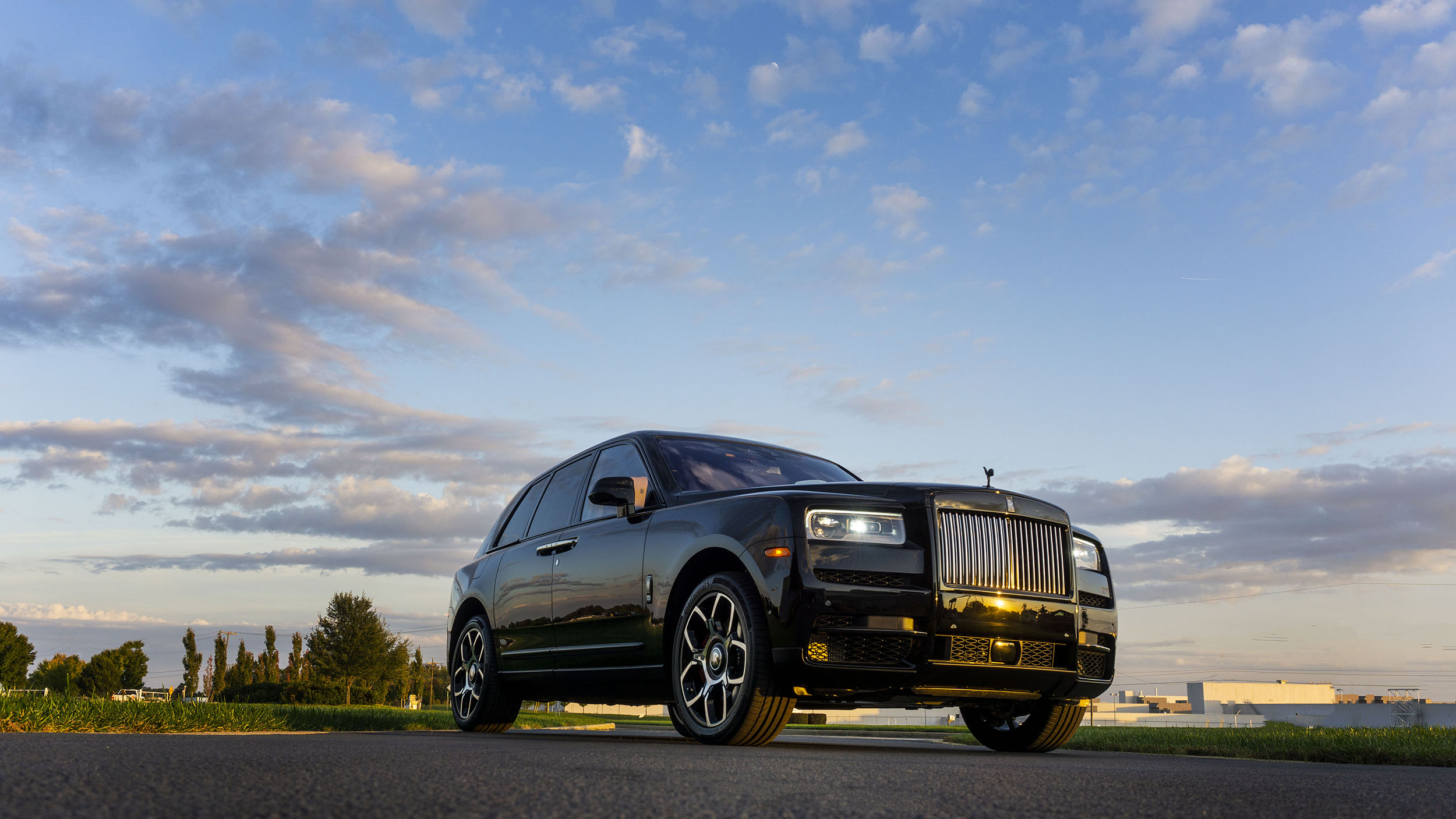 First Drive: 2020 Rolls-Royce Cullinan Black Badge, a touch of darkness is a good thing.