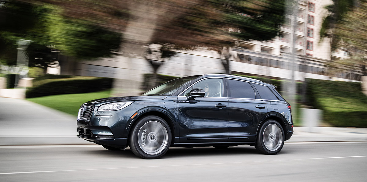 News: Lincoln Corsair Grand Touring, luxury electrified