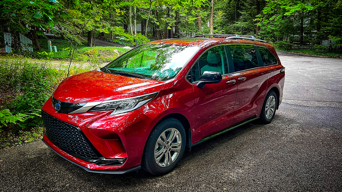 Driven: 2022 Toyota Sienna XSE AWD, Smart, Sensible, and Decidedly Unsexy